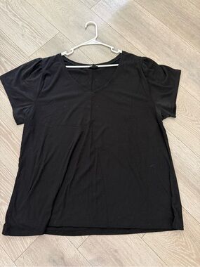 Torrid 5X Black V-Neck Short Sleeve Ribbed Top